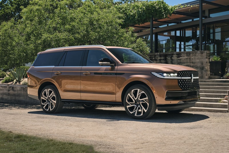 The 2025 Lincoln Navigator Wants to Be Your Driving Sanctuary
