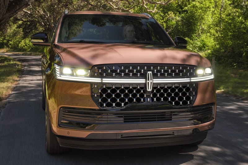 The 2025 Lincoln Navigator Wants to Be Your Driving Sanctuary