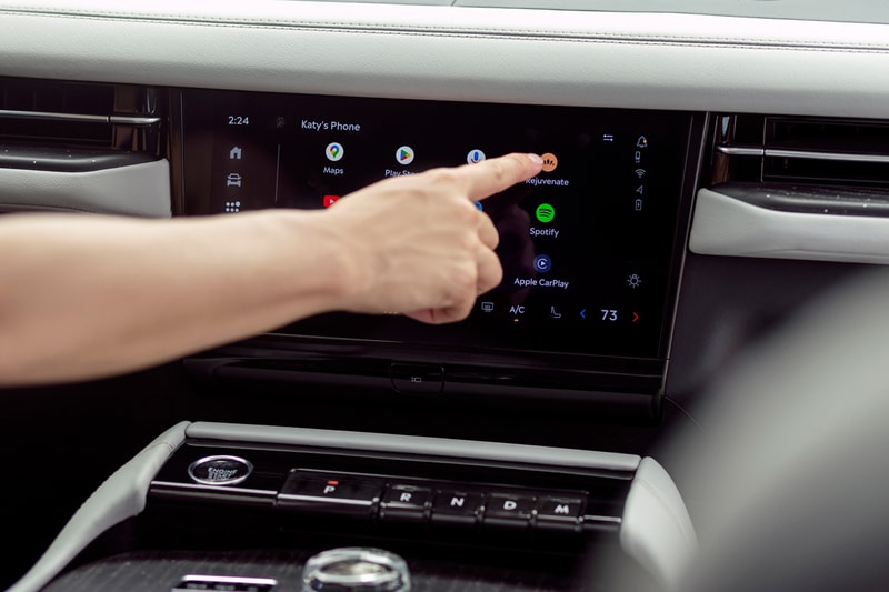 The 2025 Lincoln Navigator Wants to Be Your Driving Sanctuary