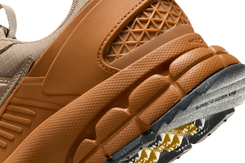 Nike Zoom Vomero 5 Roam “Flax/Khaki/Anthracite/University Gold” HQ2181-200