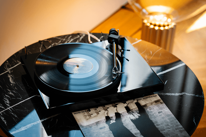 Pro-Ject Latest Turntable, Debut EVO 2, is Available in 10 Different Colors Sony Bluetooth