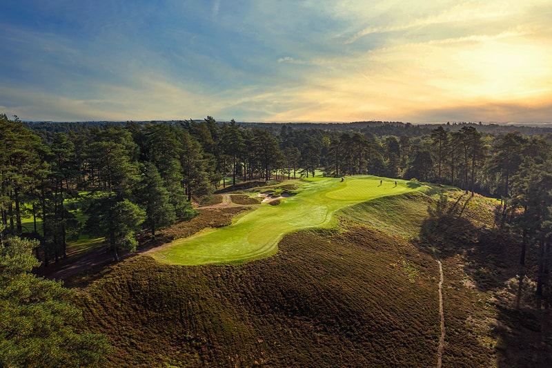 london golf guide best courses driving range hotels stores venues mini indoor simulator city where to wentworth berkshire pennyhill pitch urban swingers crazy soho surrey west end canary wharf