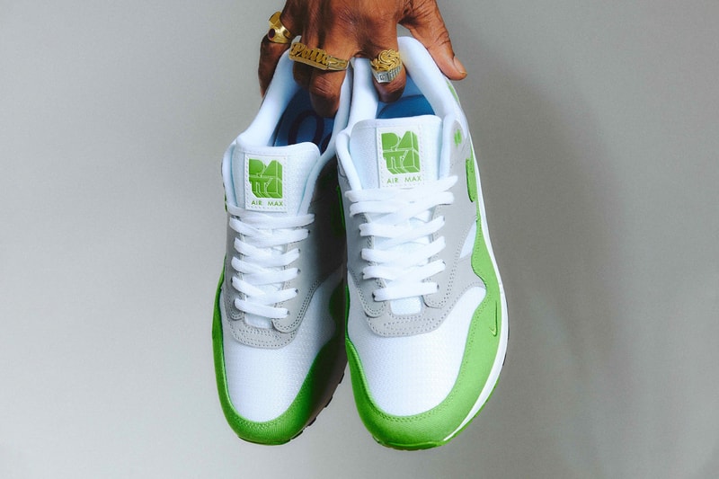 Best Sneaker Releases September 2024 Week 2 BEAMS x Crocs Nike BOOK 1 “Python” Bodega x ASICS GEL-KAYANO 20 “Small Wins Add Up” Air Jordan 5 “El Grito” Martine Rose x Supreme x Clarks Originals Desert Trek Nike Air Foamposite One “Royal” NAKED x adidas Tischtennis & Samba  Patta x Nike Air Max 1 "Chlorophyll" Air Jordan 1 High OG “Midnight Navy" PEACEMINUSONE x Nike Air Force 1 "Para-Noise 3.0"