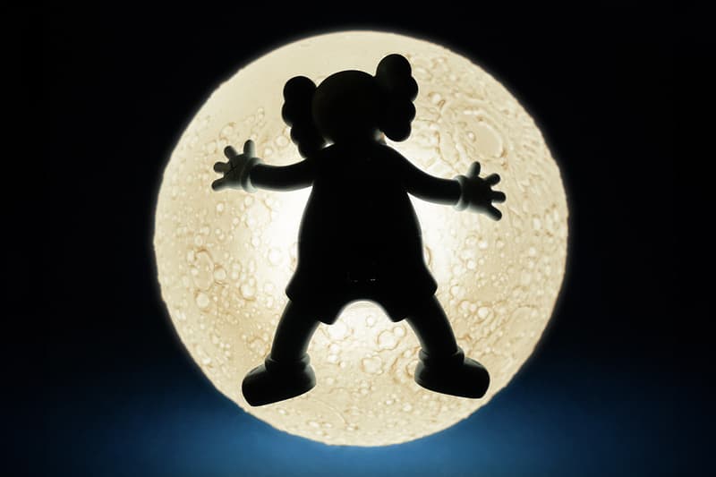 AllRightsReserved KAWS "BIG MOON" Lamp Release Info COMPANION vinyl figure art toy mood light