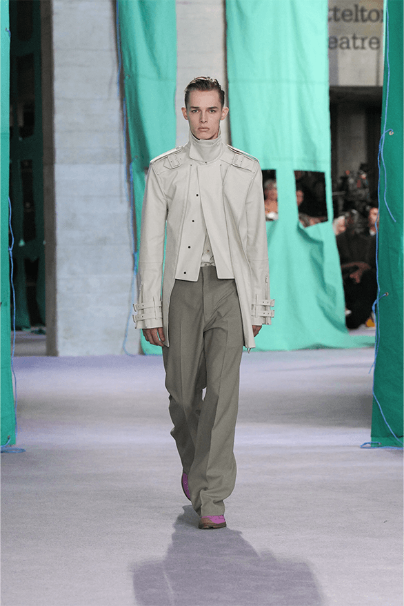 Burberry Spring Summer 2025 London Fashion Week menswear womenswear runway daniel lee
