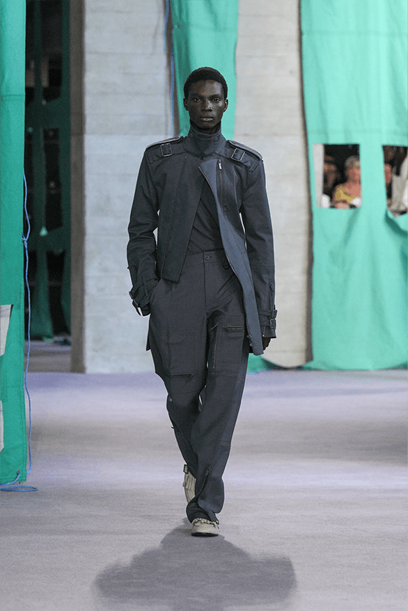 Burberry Spring Summer 2025 London Fashion Week menswear womenswear runway daniel lee