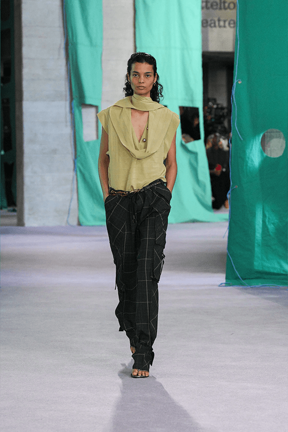 Burberry Spring Summer 2025 London Fashion Week menswear womenswear runway daniel lee