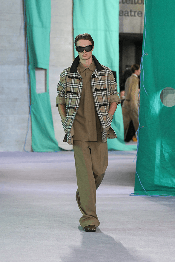 Burberry Spring Summer 2025 London Fashion Week menswear womenswear runway daniel lee