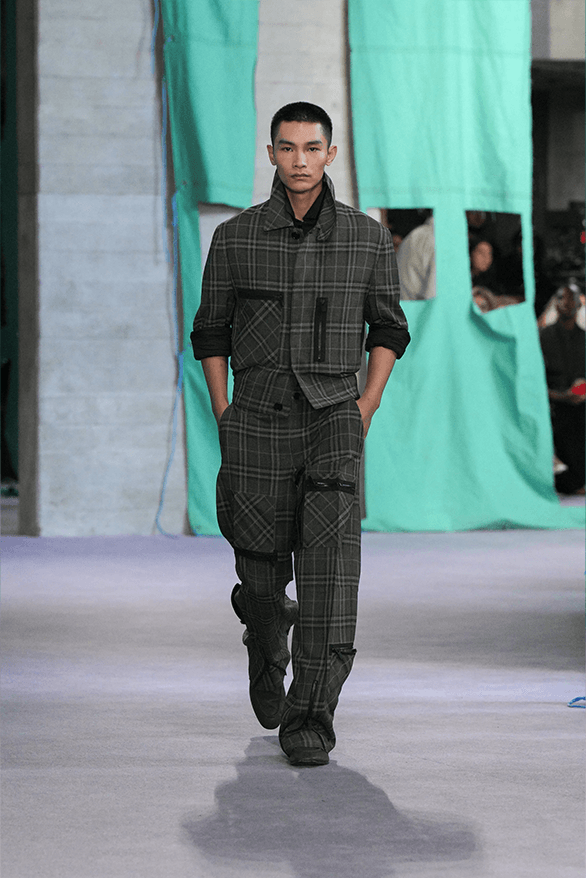 Burberry Spring Summer 2025 London Fashion Week menswear womenswear runway daniel lee