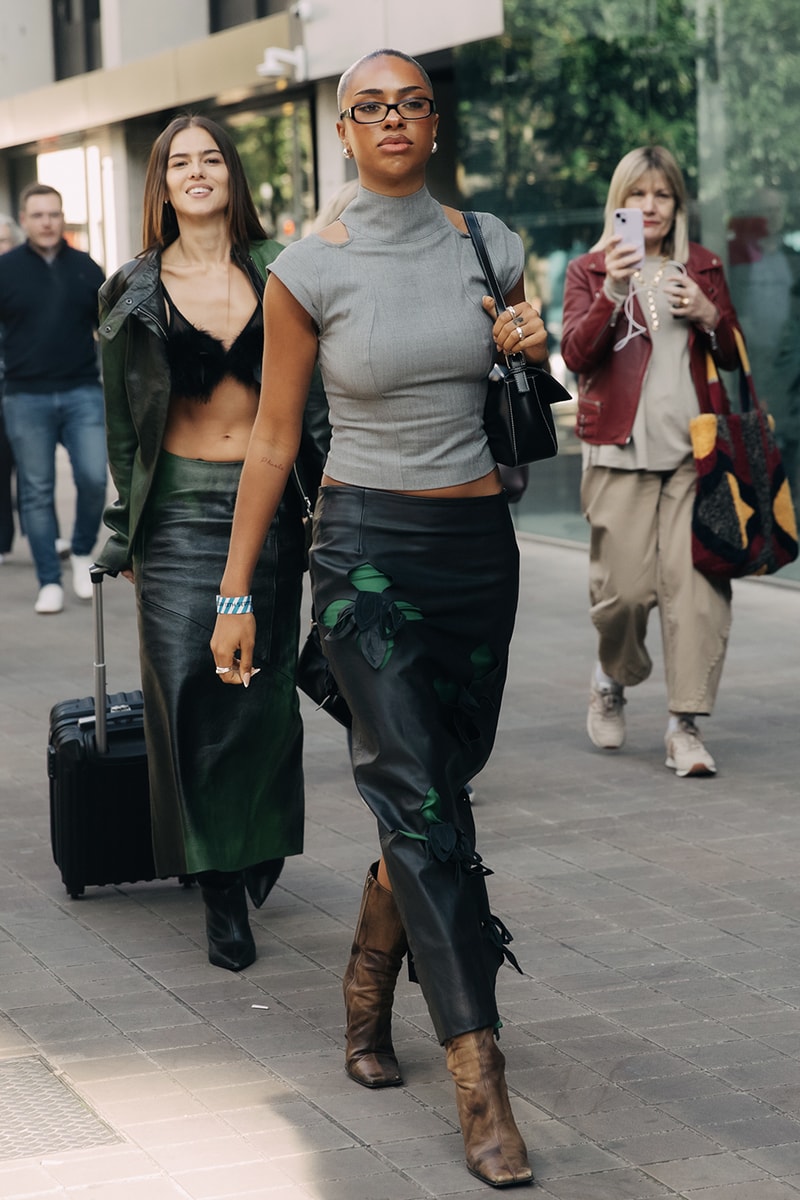 London Fashion Week Street Style SS25 mains simone rocha crocs burberry jw anderson