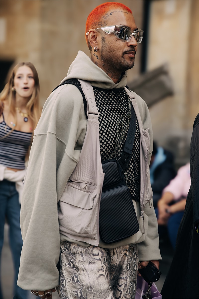 London Fashion Week Street Style SS25 mains simone rocha crocs burberry jw anderson