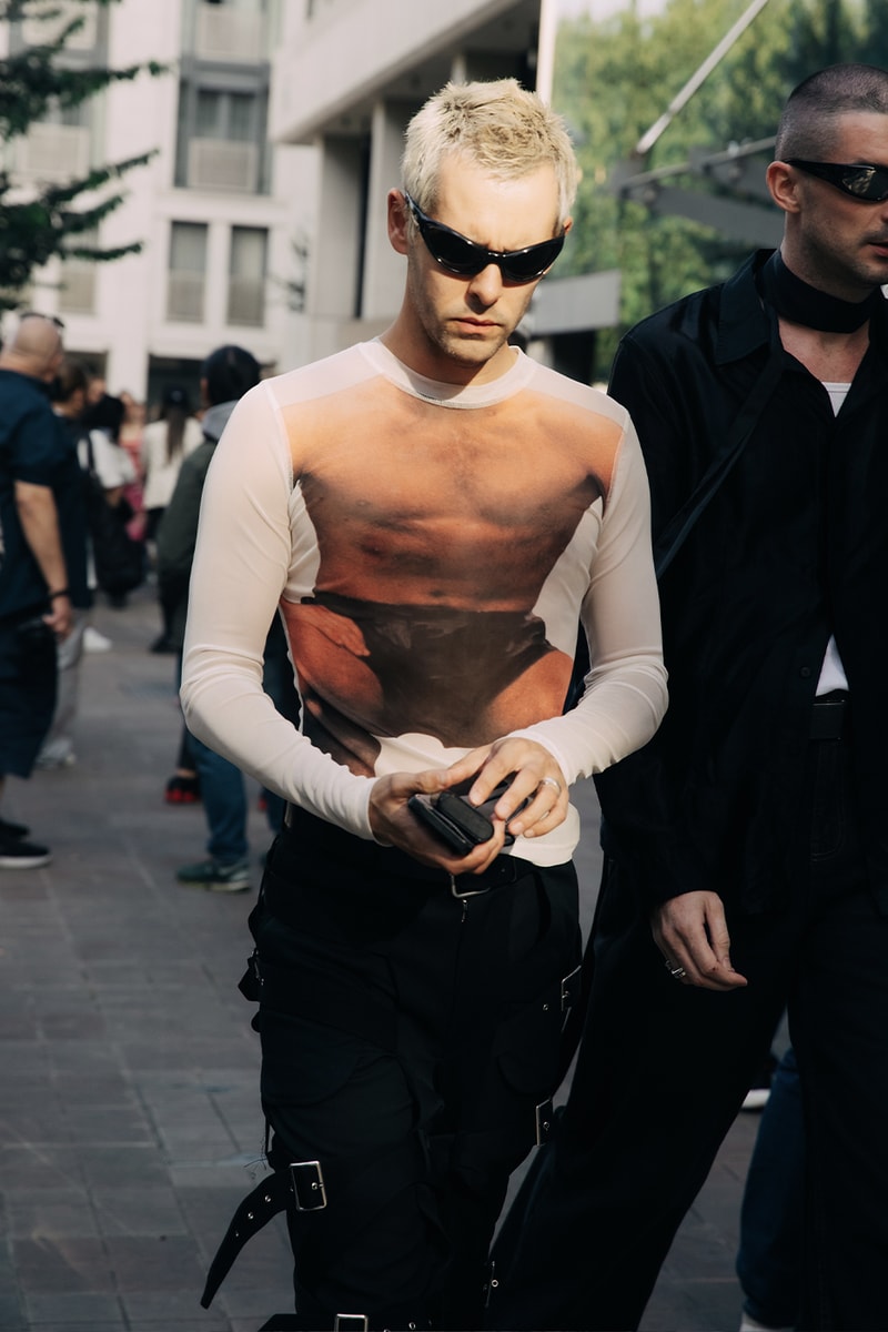 London Fashion Week Street Style SS25 mains simone rocha crocs burberry jw anderson