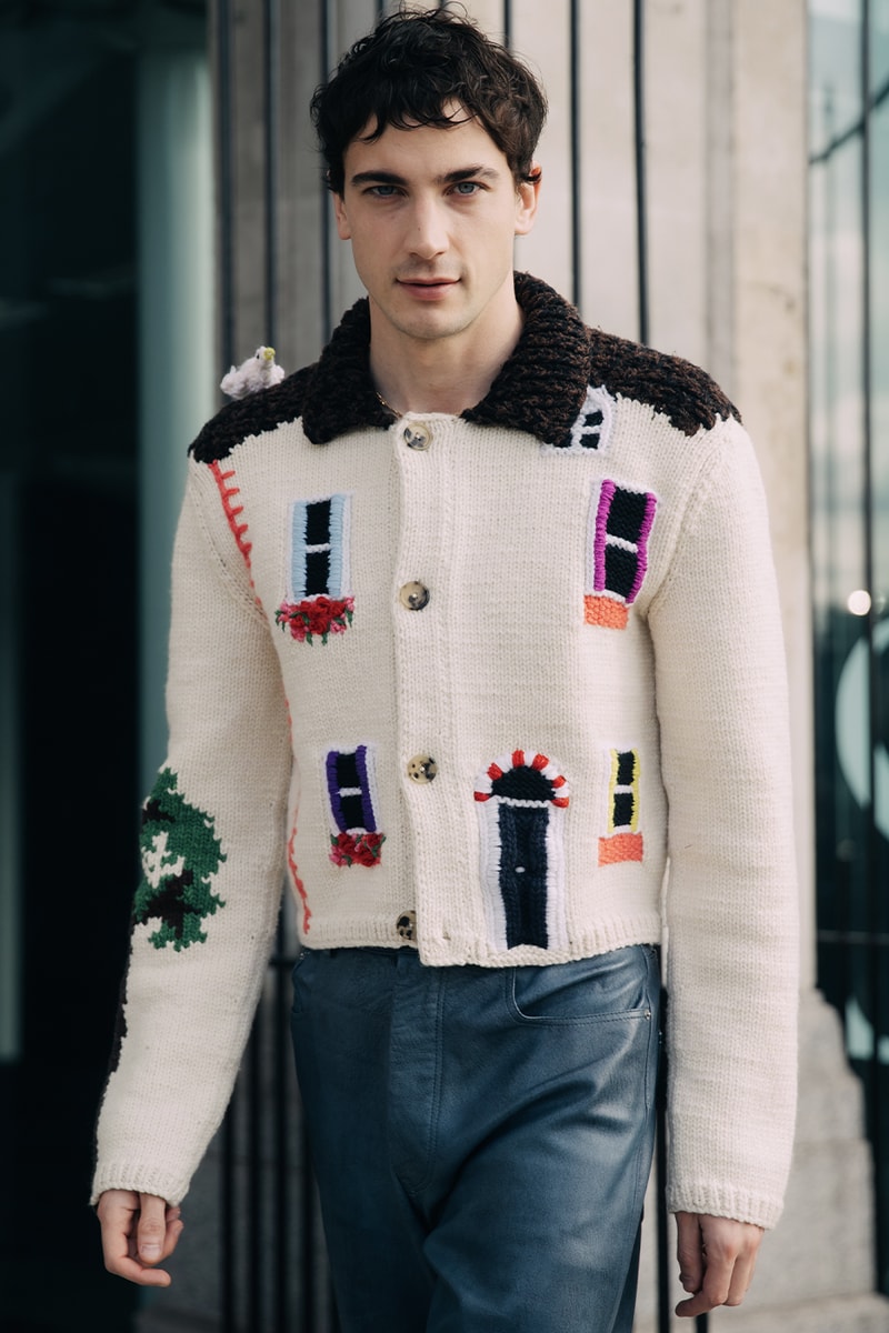 London Fashion Week Street Style SS25 mains simone rocha crocs burberry jw anderson