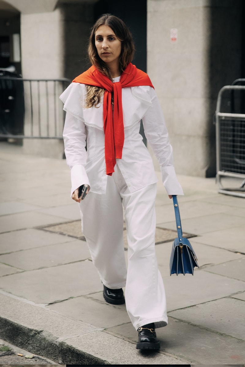 London Fashion Week Street Style SS25 mains simone rocha crocs burberry jw anderson