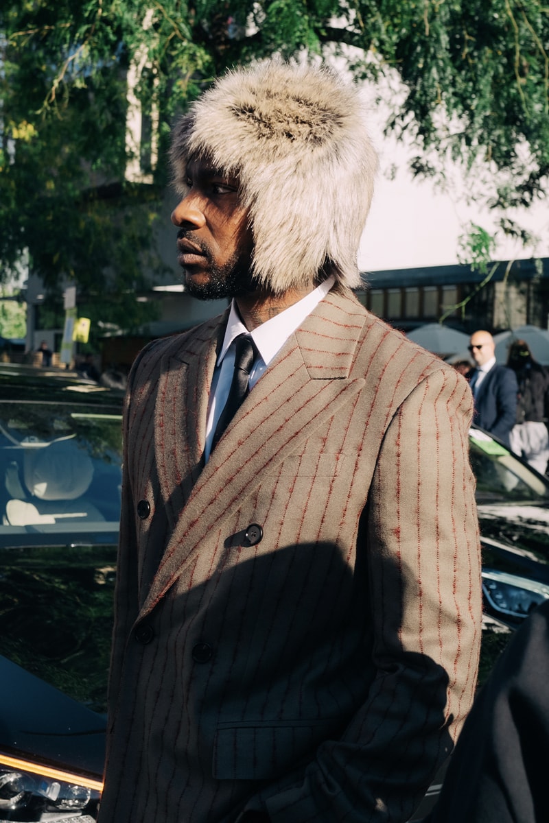 London Fashion Week Street Style SS25 mains simone rocha crocs burberry jw anderson