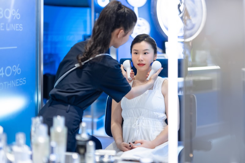 Lancôme Launches the Génifique Ultimate Traveler’s Repair Clinic in Singapore Changi Airport