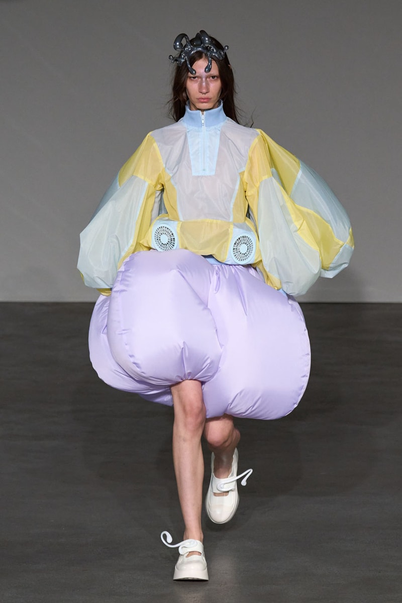 ANREALAGE Spring/Summer 2025 Collection Paris Fashion Week SS25 Runway