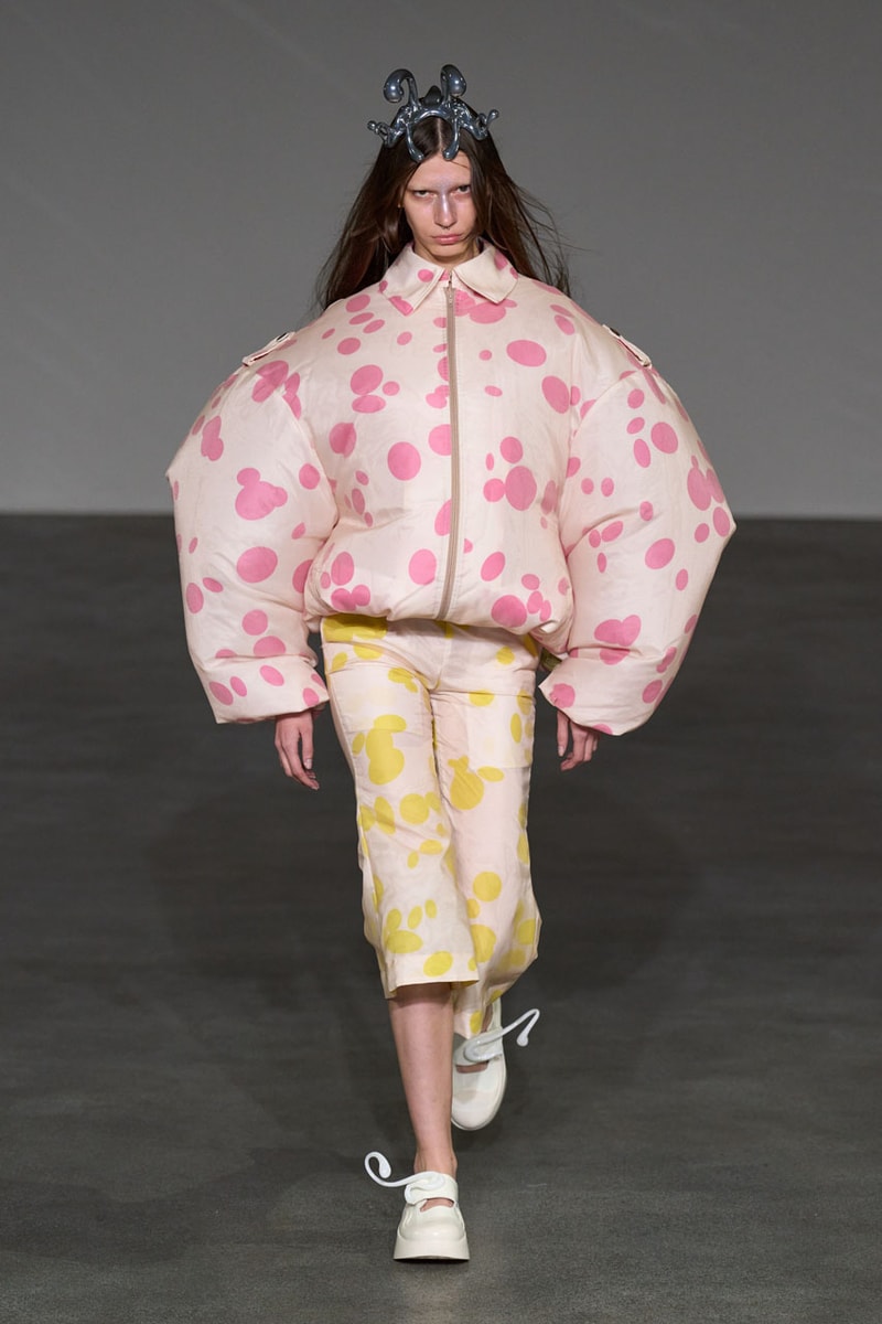 ANREALAGE Spring/Summer 2025 Collection Paris Fashion Week SS25 Runway