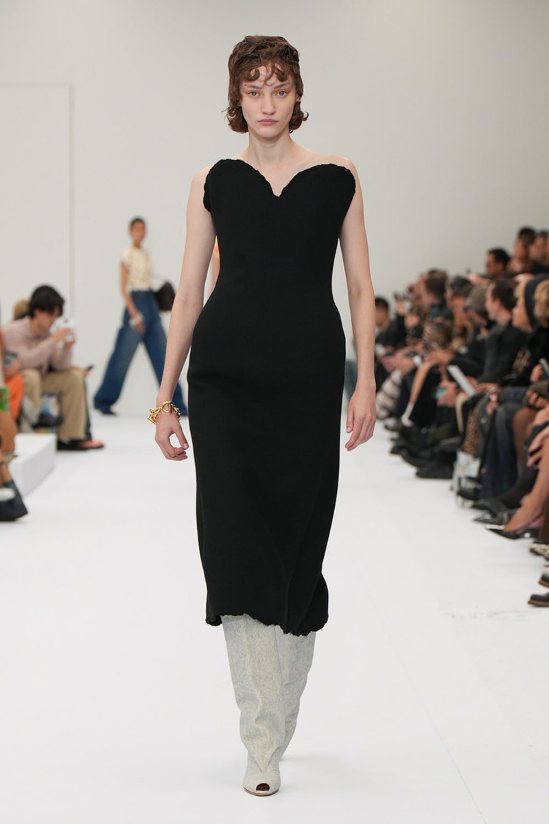 Acne Studios SS25 Paris Fashion Week Runway Show presentation spring summer 2025