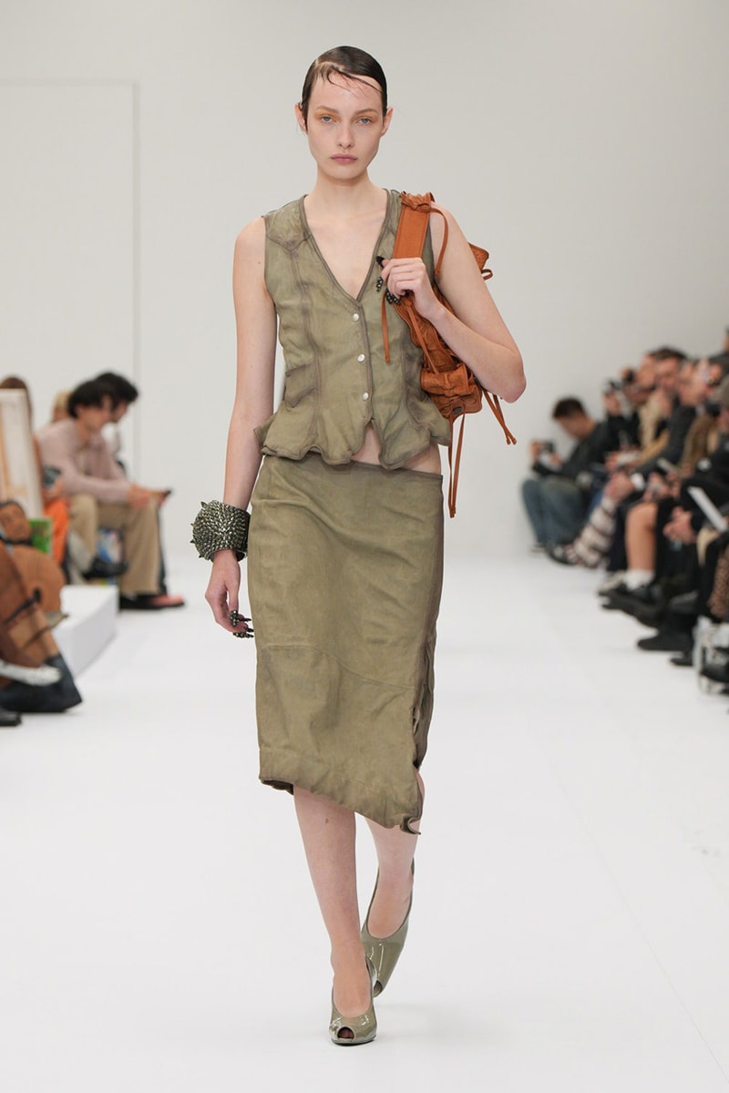 Acne Studios SS25 Paris Fashion Week Runway Show presentation spring summer 2025