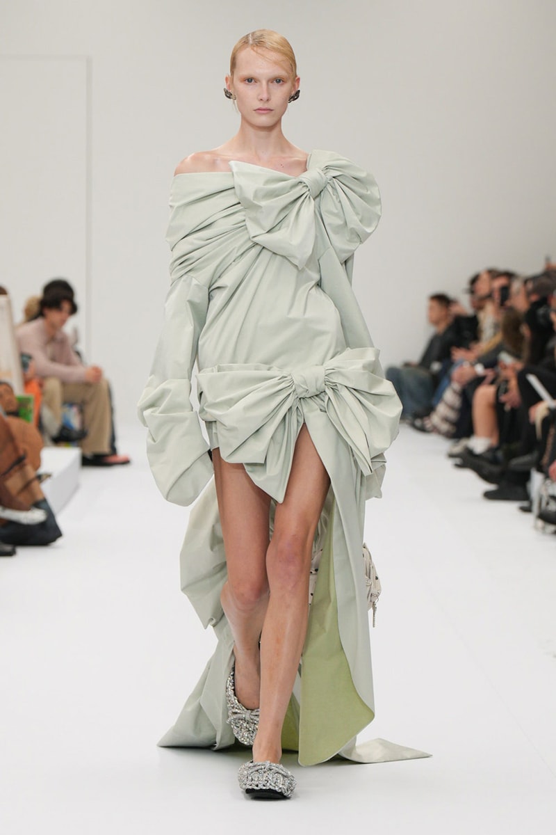 Acne Studios SS25 Paris Fashion Week Runway Show presentation spring summer 2025