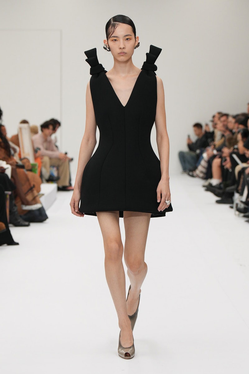 Acne Studios SS25 Paris Fashion Week Runway Show presentation spring summer 2025