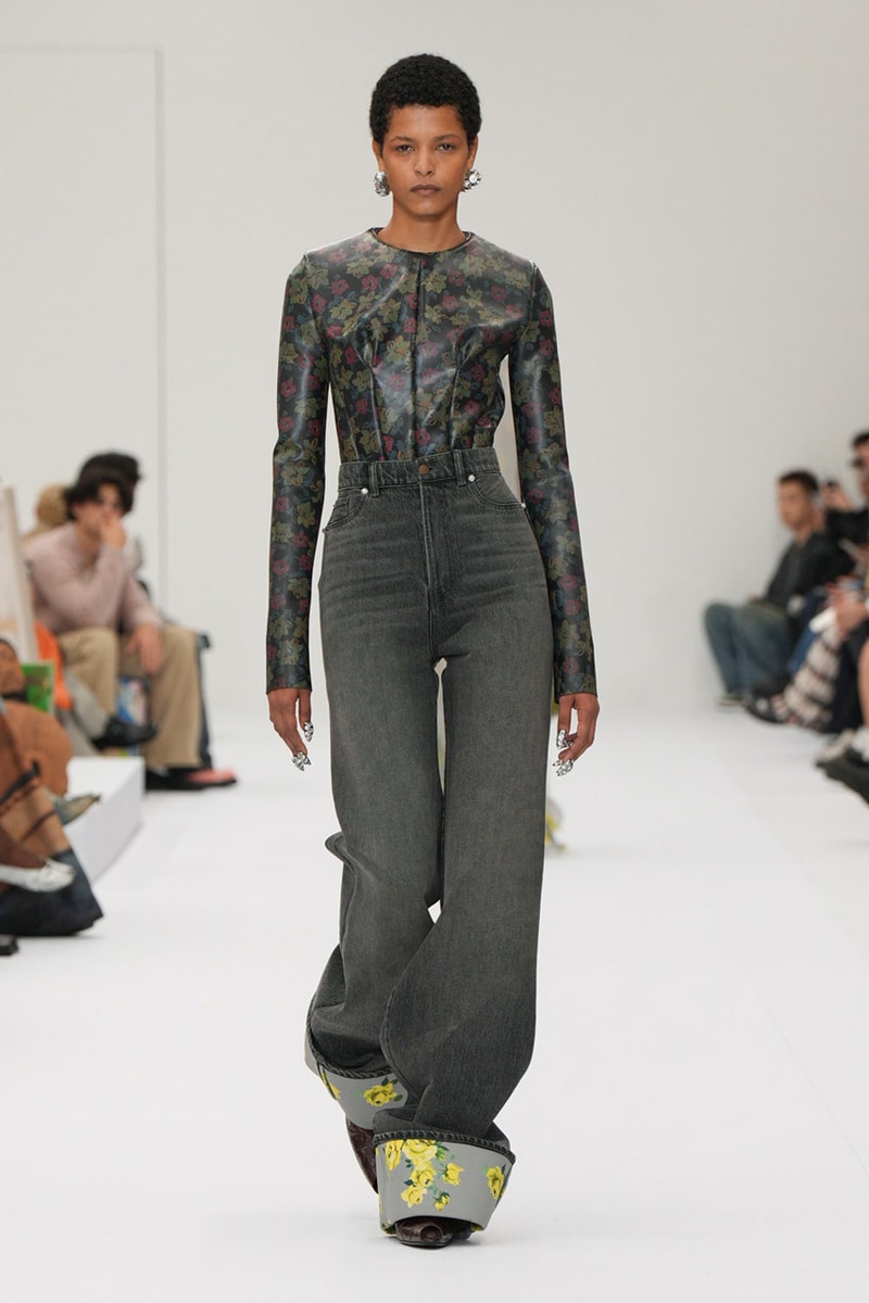 Acne Studios SS25 Paris Fashion Week Runway Show presentation spring summer 2025