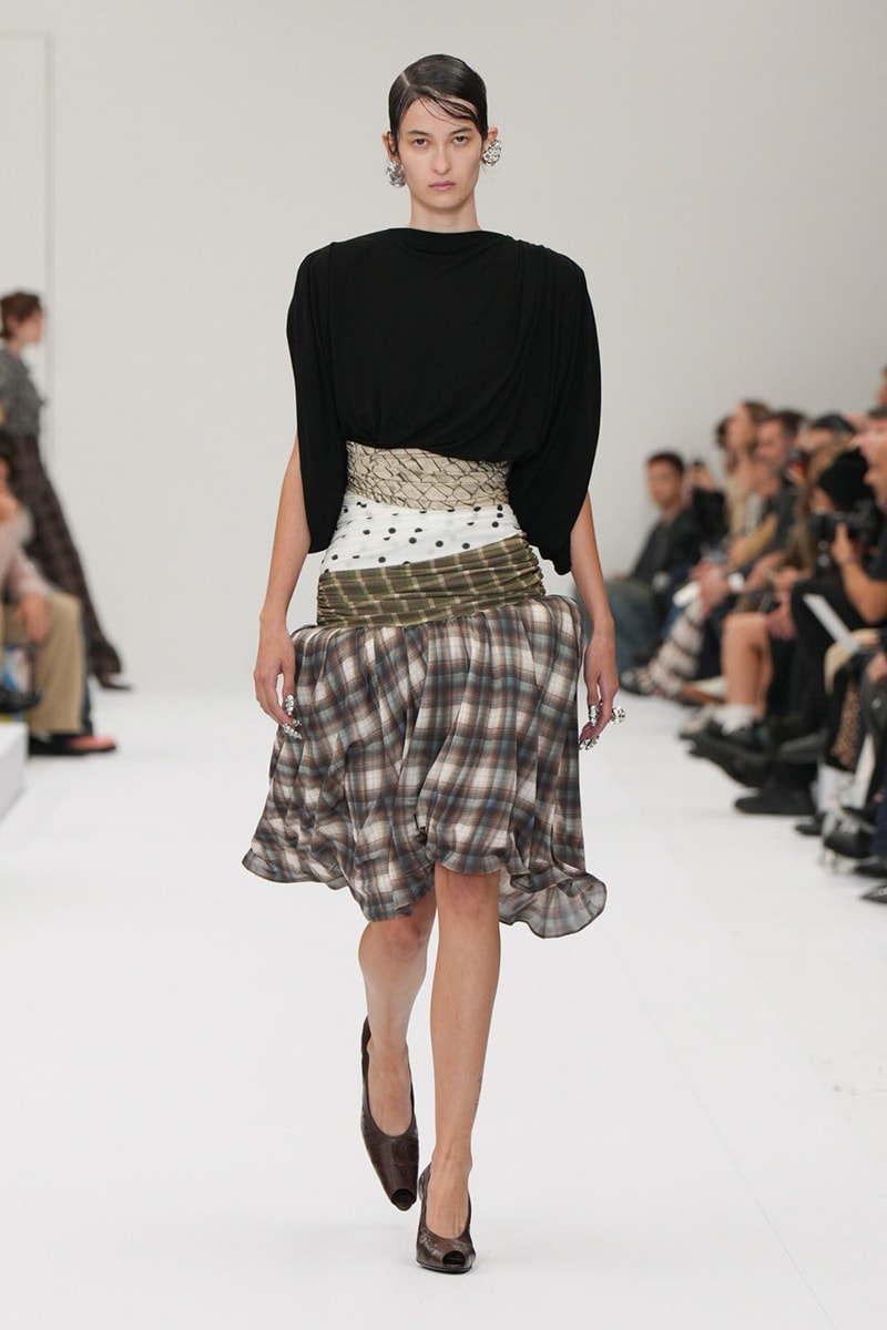 Acne Studios SS25 Paris Fashion Week Runway Show presentation spring summer 2025