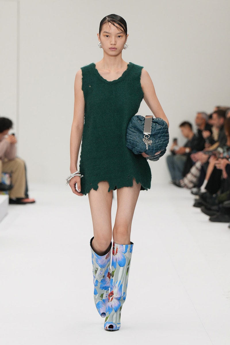 Acne Studios SS25 Paris Fashion Week Runway Show presentation spring summer 2025