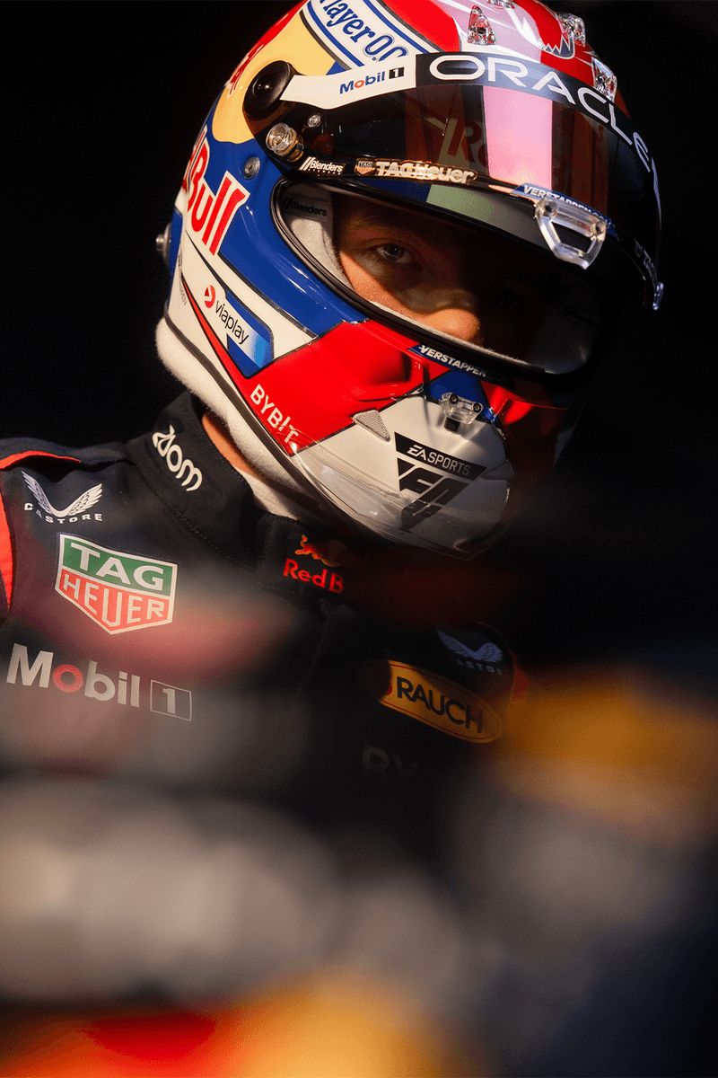 Max Verstappen Red bull racing formula 1 playstation 5 ps5 Hypebeast in a game of EA Sports FC