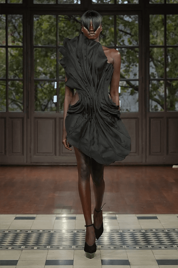 Mugler Spring Summer 2025 Paris Fashion Week menswear womenswear runway show Thierry Mugler Casey Cadwallader