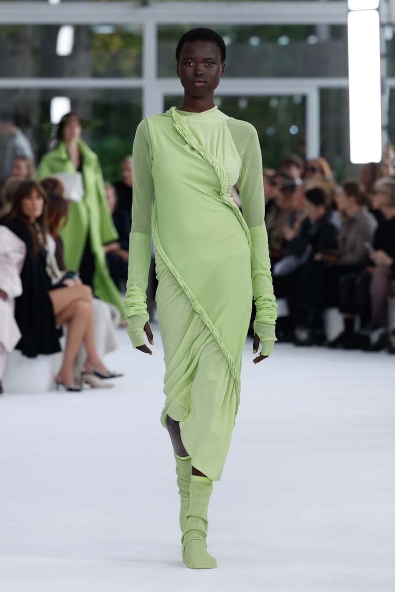 issey miyake paris fashion week the beauty of paper runway collection inspirations japanese washi history photos looks