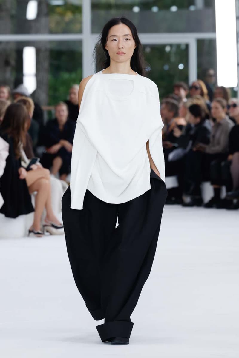 issey miyake paris fashion week the beauty of paper runway collection inspirations japanese washi history photos looks