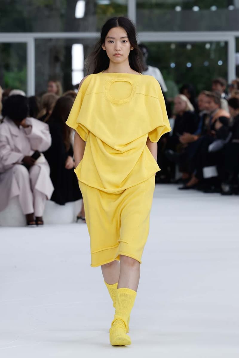 issey miyake paris fashion week the beauty of paper runway collection inspirations japanese washi history photos looks