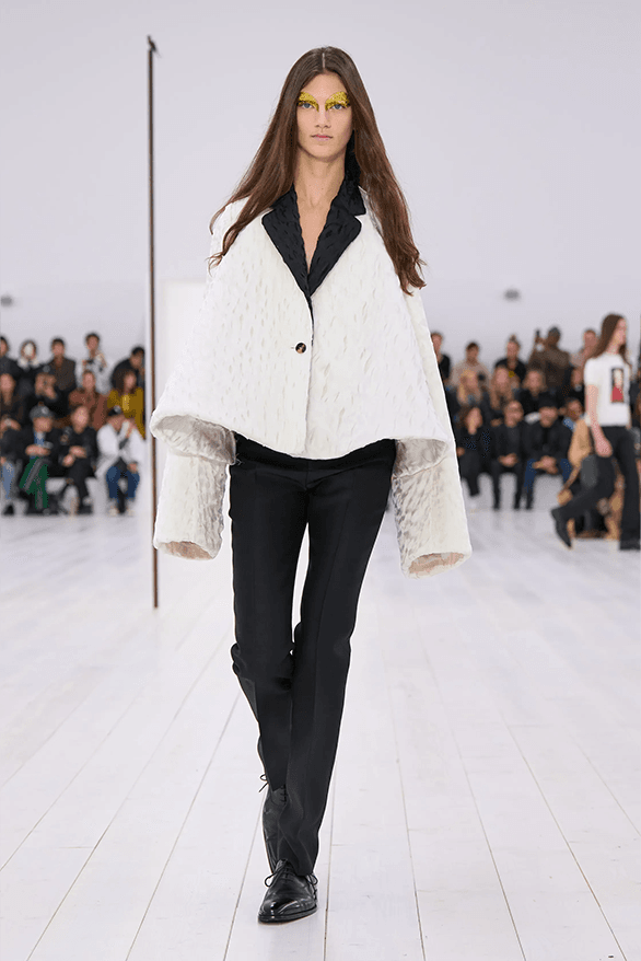 LOEWE Spring Summer 2025 Paris Fashion Week Jonathan anderson womenswear runway show