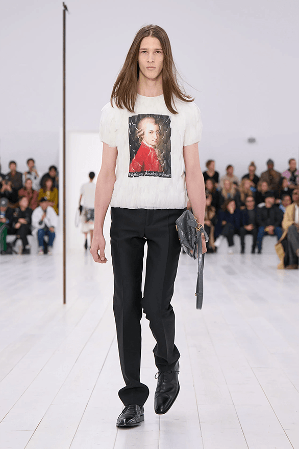 LOEWE Spring Summer 2025 Paris Fashion Week Jonathan anderson womenswear runway show