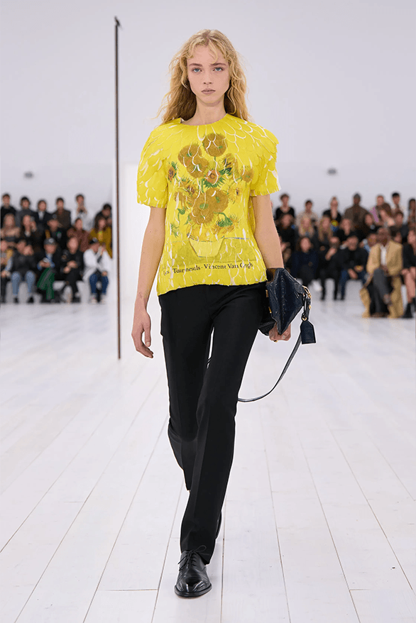 LOEWE Spring Summer 2025 Paris Fashion Week Jonathan anderson womenswear runway show