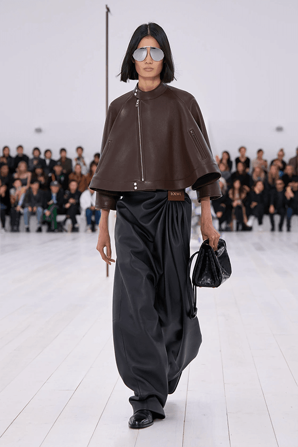 LOEWE Spring Summer 2025 Paris Fashion Week Jonathan anderson womenswear runway show
