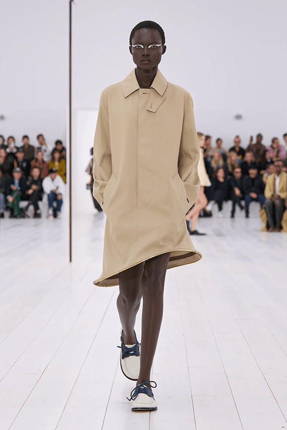 LOEWE Spring Summer 2025 Paris Fashion Week Jonathan anderson womenswear runway show