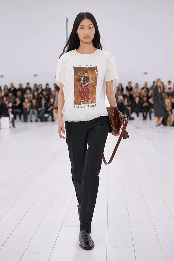 LOEWE Spring Summer 2025 Paris Fashion Week Jonathan anderson womenswear runway show