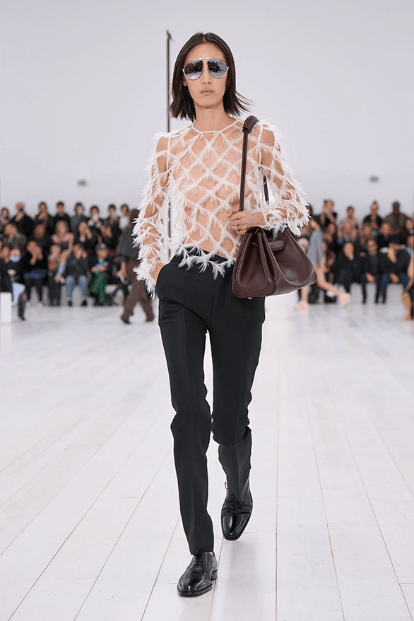 LOEWE Spring Summer 2025 Paris Fashion Week Jonathan anderson womenswear runway show