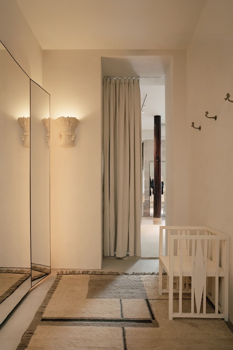 The Row Opens First Flagship Store in Paris mary kate ashley rivoli paris fashion week rue saint honore mont thabor twins margaux quiet luxury 