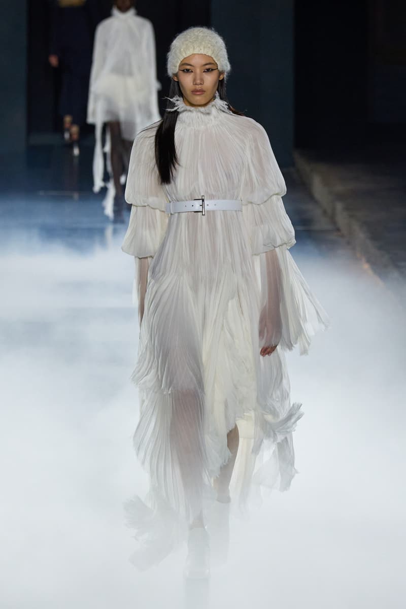 Alexander McQueen SS25 Turns the Irish Banshee Into Crystal Paris Fashion Week Spring Summer 2025 Sean McGirr