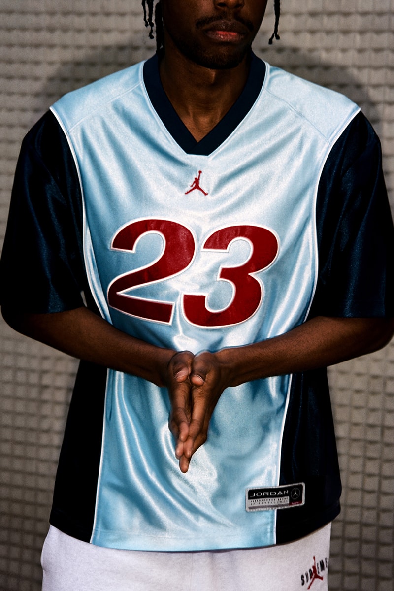 Supreme x Jordan Brand Fall 2024 Collaboration puffer jacket track jacket hooded sweatshirt jerse short sleeve top track pants seatpantss shorts headbands socks bag and basketabll air jordan michael jordan basketball shorts retro