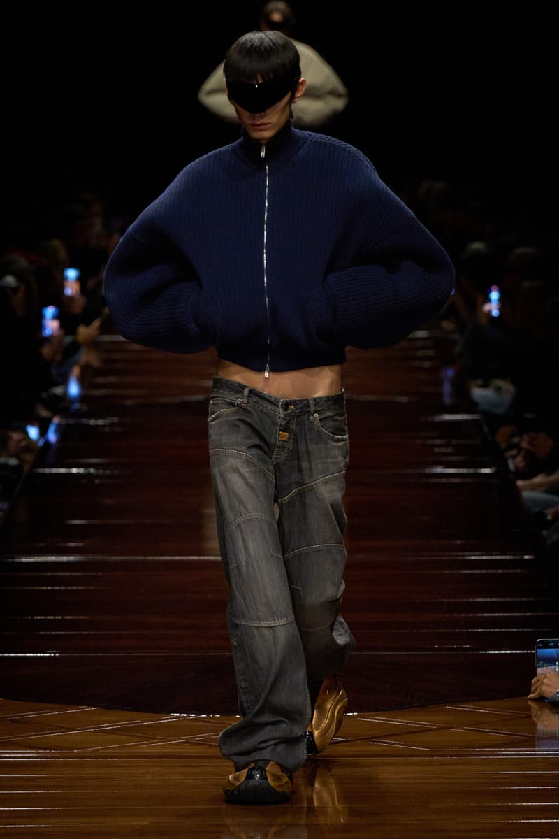 Balenciaga Summer 2025 Collection Paris Fashion Week SS25 Runway Demna Gvasalia