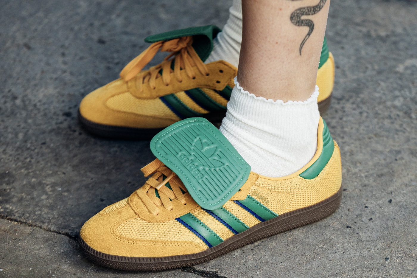 Xu hướng giày dép tốt nhất tại Tuần lễ thời trang Paris SS25 supreme nike adidas asics cecilie bahnsen comme des garcons new balance merrell marvel