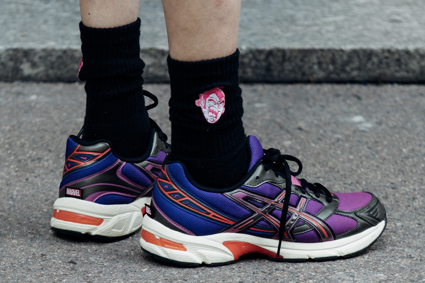 Xu hướng giày dép tốt nhất tại Tuần lễ thời trang Paris SS25 supreme nike adidas asics cecilie bahnsen comme des garcons new balance merrell marvel