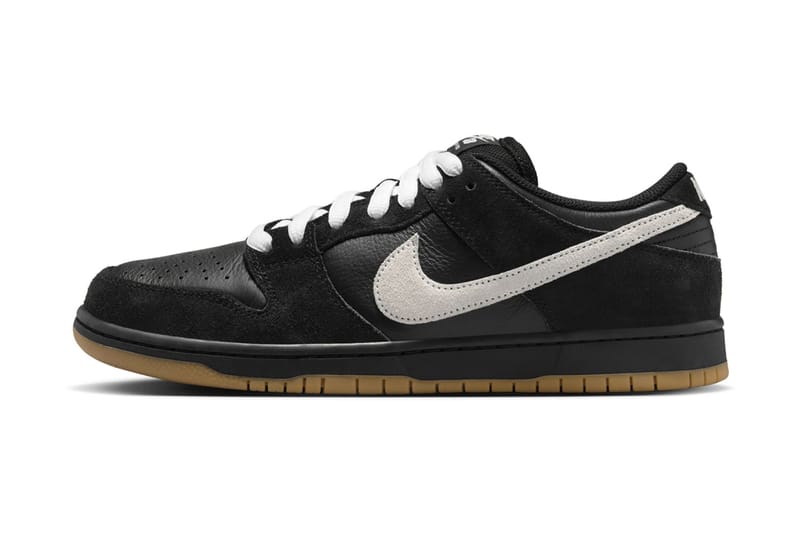 Nike SB Dunk Low в цвете «Черный/Белый/Жевательная резинка»