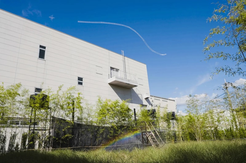teamLab 'Field of Wind, Rain and Sun’ Exhibition Higashiosaka Info  “Enso of the Sun" 'A Cafe in the Field of the Can Can Factory'