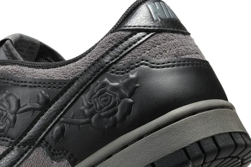 black rose nike shoes